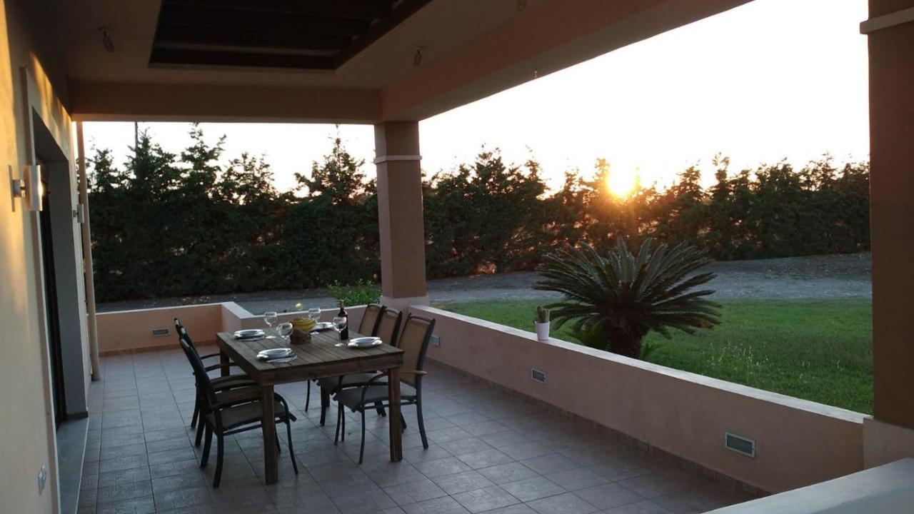 Kos Villa - Family Comfort With Large Garden, Jacuzzi Exterior foto